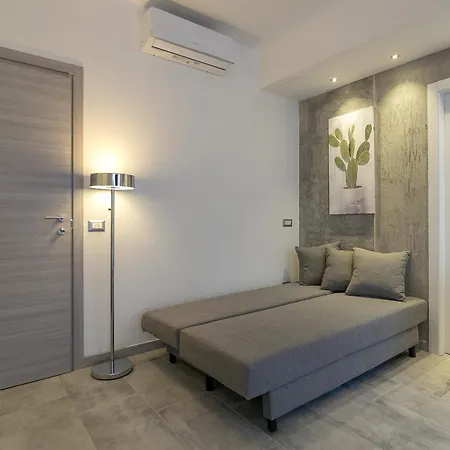 Joivy Modern With Balcony Near شقة ميلان