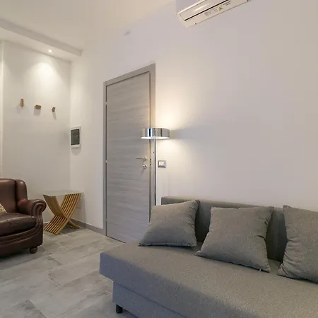 Joivy Modern With Balcony Near * ميلان